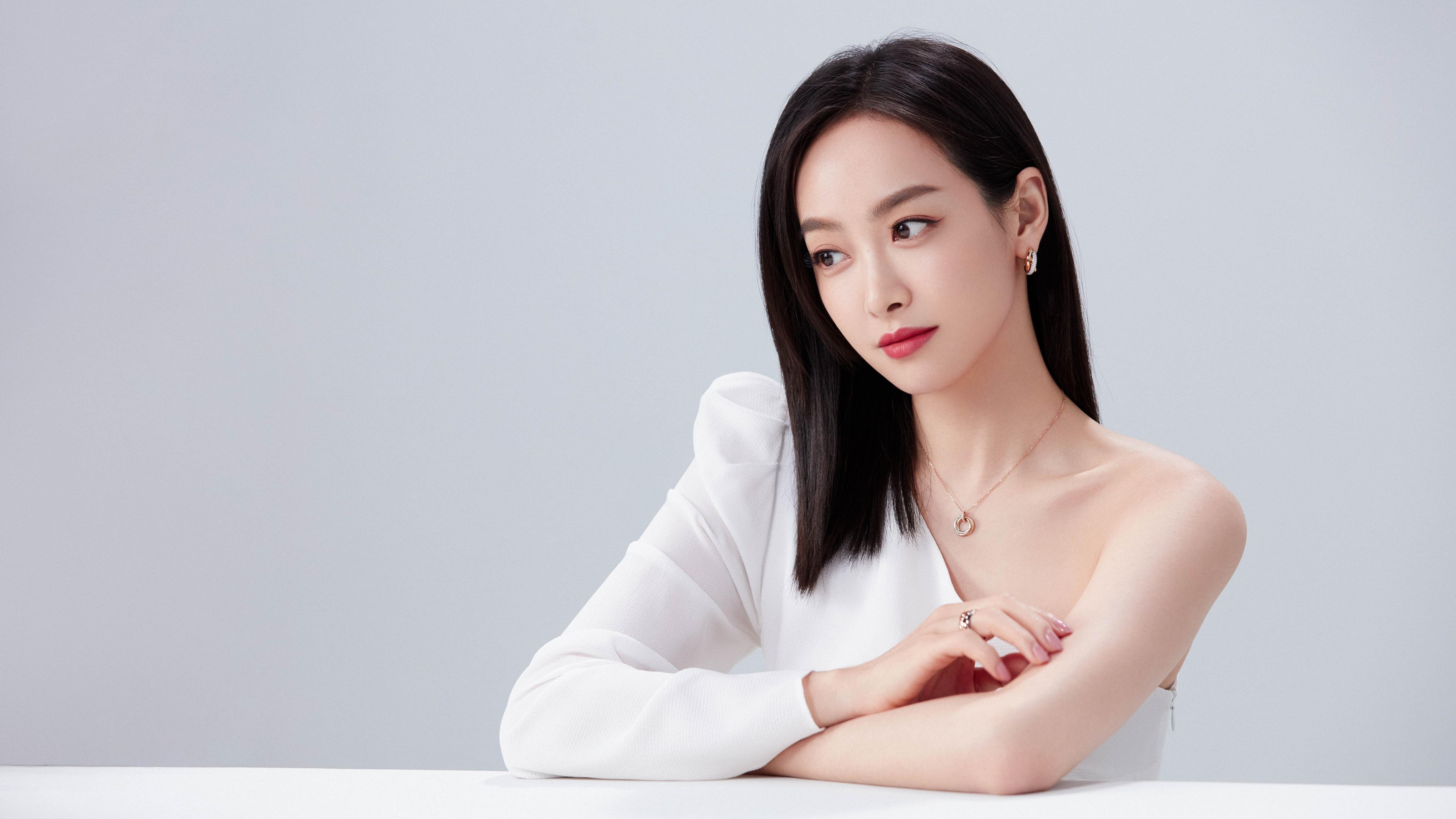 足球俱乐部投入减少转会策略趋稳，足球俱乐部球员转会