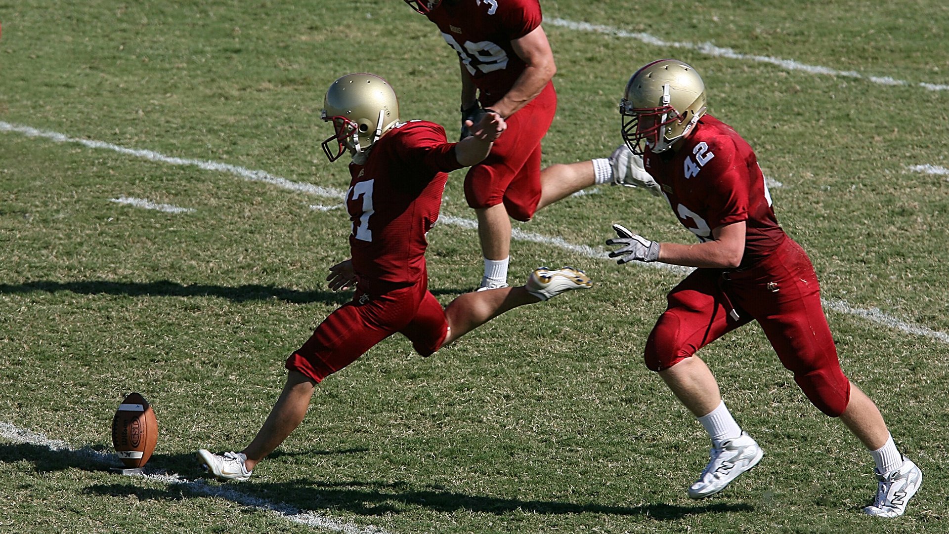 校园篮球教师研讨会聚焦课程设置与竞赛机制改革，篮球教研活动